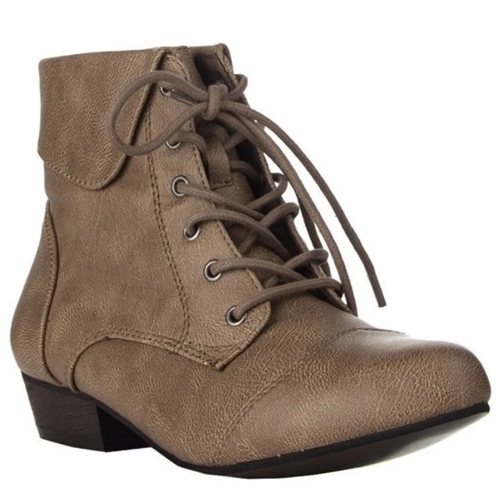 Breckelles Beige Indy Booties Size 8